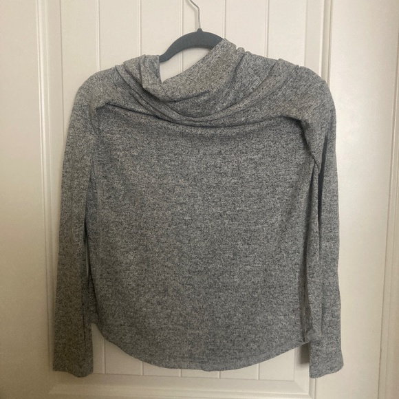 Abercrombie & Fitch Cozy Off-The-Shoulder Top - Picture 2 of 3